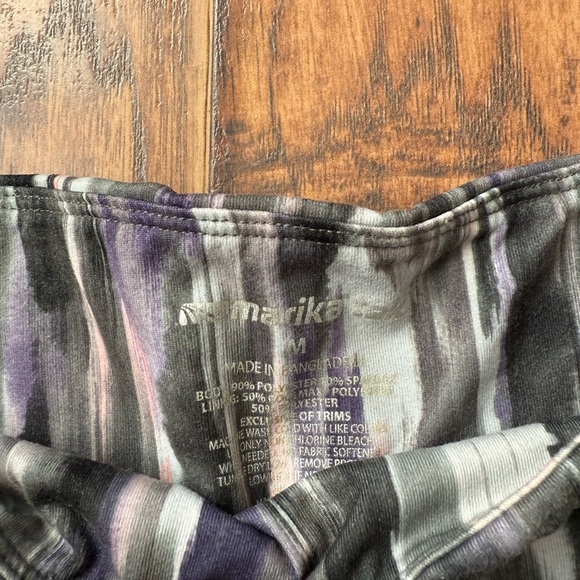 Marika Women's Leggings with Black, Gray, and Pink Streaks - Picture 6 of 6